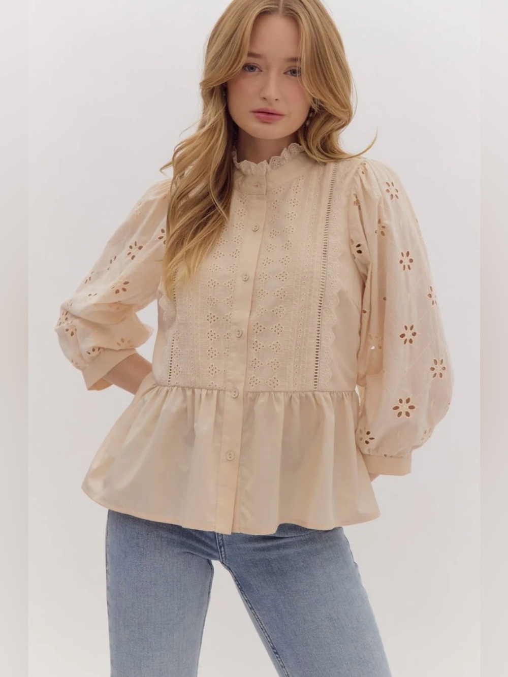 ENTRO Cream Eyelet Lace 3/4 Sleeve Ruffled Top Size Large